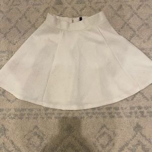 White mini quilt skirt